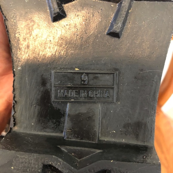 The Sac Waterproof Rain Boots, Black/Grey, Bird & Flower Theme, Size 9 - Picture 8 of 12